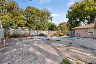 723 Terrace Dr, DeSoto, TX 75115 - Photo 46