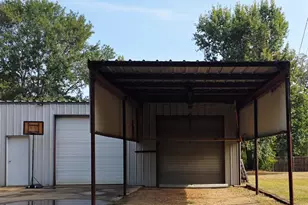 1304 N Whatley, White Oak, TX 75693 - Photo 24