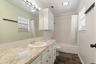 10887 Knollwood, Tyler, TX 75703 - Photo 16