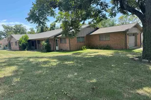 239 W Ayers St, Frankston, TX 75763 - Photo 4