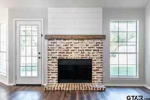 206 Eastgate Dr, Whitehouse, TX 75791 - Photo 2