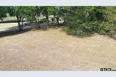 301 E Walnut Street, Mabank, TX 75147 - Photo 1