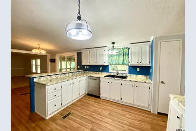 121 Allen St, Arp, TX 75750 - Photo 8