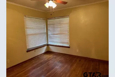 330 W Charnwood St, Tyler, TX 75701 - Photo 8
