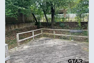 330 W Charnwood St, Tyler, TX 75701 - Photo 10
