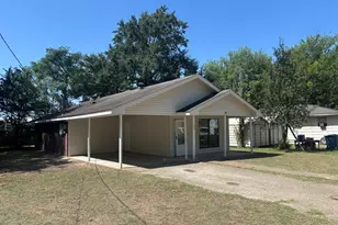 312 E Eddy, Gladewater, TX 75647 - Photo 2