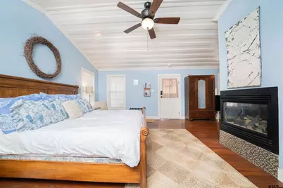 408 Houston St, Jefferson, TX 75657 - Photo 6