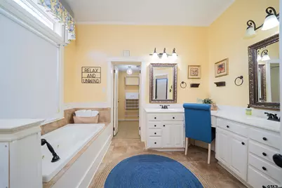 408 Houston St, Jefferson, TX 75657 - Photo 38