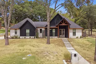 2110 Stanford, Jacksonville, TX 75766 - Photo 1