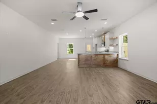 817 Boyd Ave, Tyler, TX 75701 - Photo 4