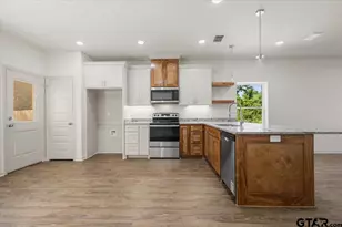 817 Boyd Ave, Tyler, TX 75701 - Photo 10