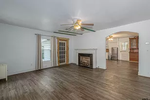 209 S Oak St, Van, TX 75790 - Photo 8