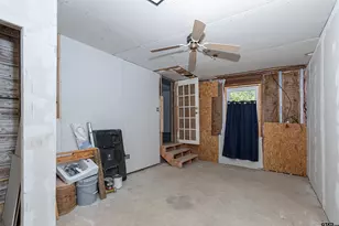 209 S Oak St, Van, TX 75790 - Photo 20