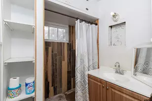209 S Oak St, Van, TX 75790 - Photo 14