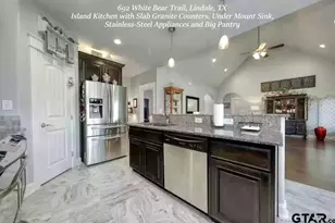 692 White Bear Trail + 6 Additional Homes, Lindale, TX 75771 - Photo 16