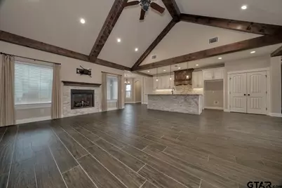 601 Corrigan Trails Blvd, Lindale, TX 75771 - Photo 4