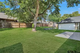 701 Kingswood Dr, Tyler, TX 75703 - Photo 34