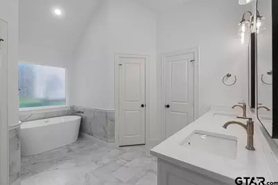 701 Kingswood Dr., Tyler, TX 75703 - Photo 20