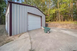 15236 Hillview Rd, Tyler, TX 75703 - Photo 38