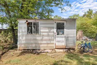 1318 Oakdale, Palestine, TX 75801 - Photo 26