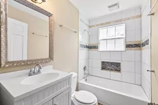 1318 Oakdale, Palestine, TX 75801 - Photo 18