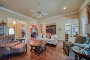 402 Moccasin Trail, Kilgore, TX 75662 - Photo 2