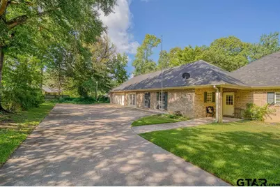 402 Moccasin Trail, Kilgore, TX 75662 - Photo 32