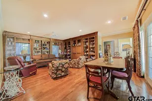 402 Moccasin Trail, Kilgore, TX 75662 - Photo 12