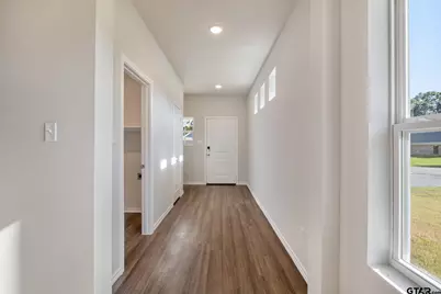 615 Park Central, Chandler, TX 75758 - Photo 2