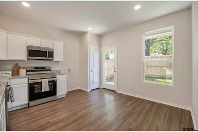 615 Park Central, Chandler, TX 75758 - Photo 6