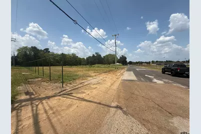 2700 Upshur, Gladewater, TX 75647 - Photo 4
