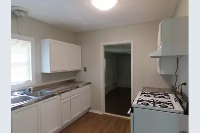 1306 S Glenwood Blvd., Tyler, TX 75701 - Photo 10