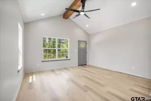 812 Grant St, Jacksonville, TX 75766 - Photo 1