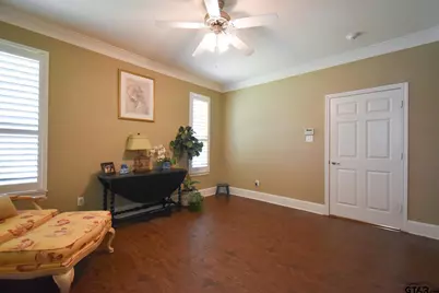 1923 Hollyglen, Tyler, TX 75703 - Photo 16
