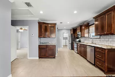 605 Dallas St, Winona, TX 75792 - Photo 8