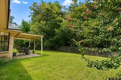 1109 Larkspur Ln, Tyler, TX 75703 - Photo 12