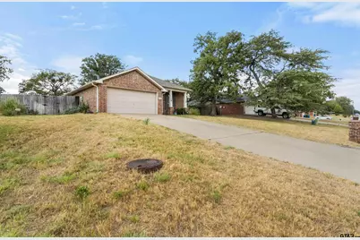 378 Molly Ln, Lindale, TX 75771 - Photo 2