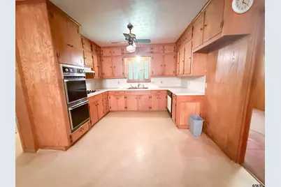 200 Highland Dr, Pittsburg, TX 75686 - Photo 2