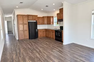 510 E Henderson St, Overton, TX 75684 - Photo 4