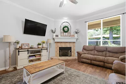 1617 Crockett Dr, Tyler, TX 75701 - Photo 2