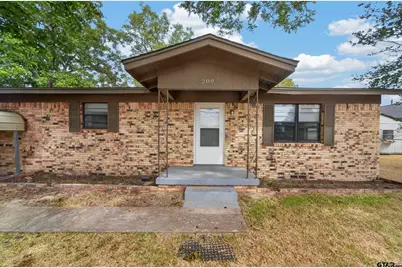 209 W South Street, Lindale, TX 75771 - Photo 2