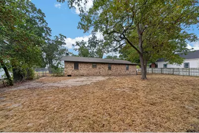 209 W South Street, Lindale, TX 75771 - Photo 28