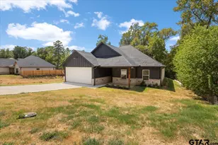2049 Jackie Ave, Tyler, TX 75701 - Photo 2