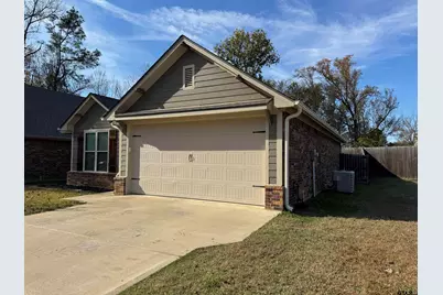 2910 Meadow Brook, Tyler, TX 75701 - Photo 2