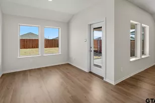 1908 Freeman St, Tyler, TX 75704 - Photo 10