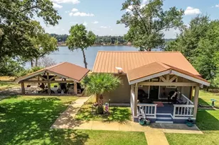 851 Lakeview, Jefferson, TX 75657 - Photo 2