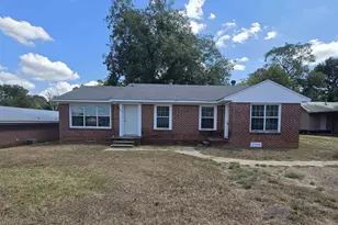326 Hill Ave, Pittsburg, TX 75686 - Photo 2
