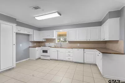 11369 Sherra, Tyler, TX 75706 - Photo 8