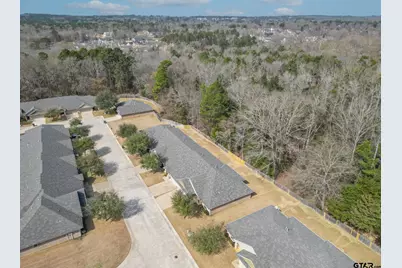 421 W Cumberland Rd #1402, Tyler, TX 75703 - Photo 2