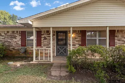 202 Sherwood Dr, Longview, TX 75605 - Photo 2
